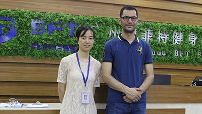 时隔五年卡塔尔客户再次来蜜桃视频黄色视频采购健身器材